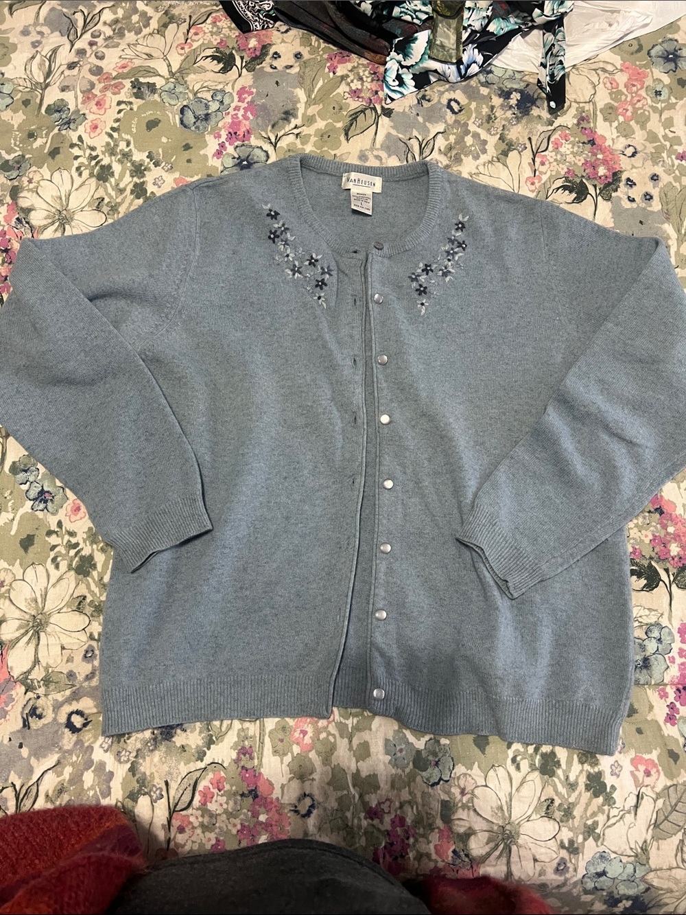 Vintage Van Heusen Lambswool Embroidered Button-Front Sweater Cardigan